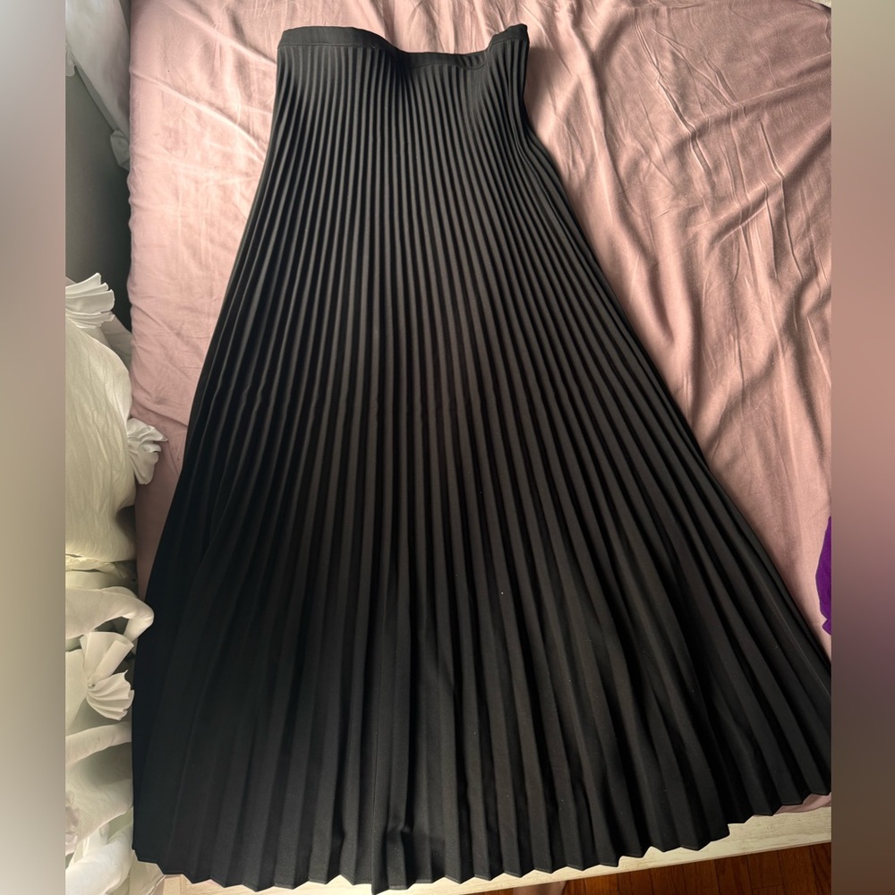 Meshki Black Pleated Maxi Skirt
